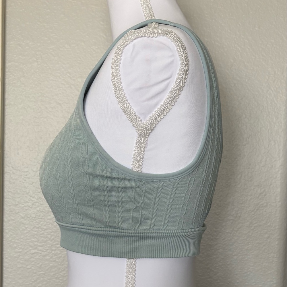 Alo Yoga Seamless Cable Knit Bra – Size S/M Chalk Blue - Picture 4 of 8